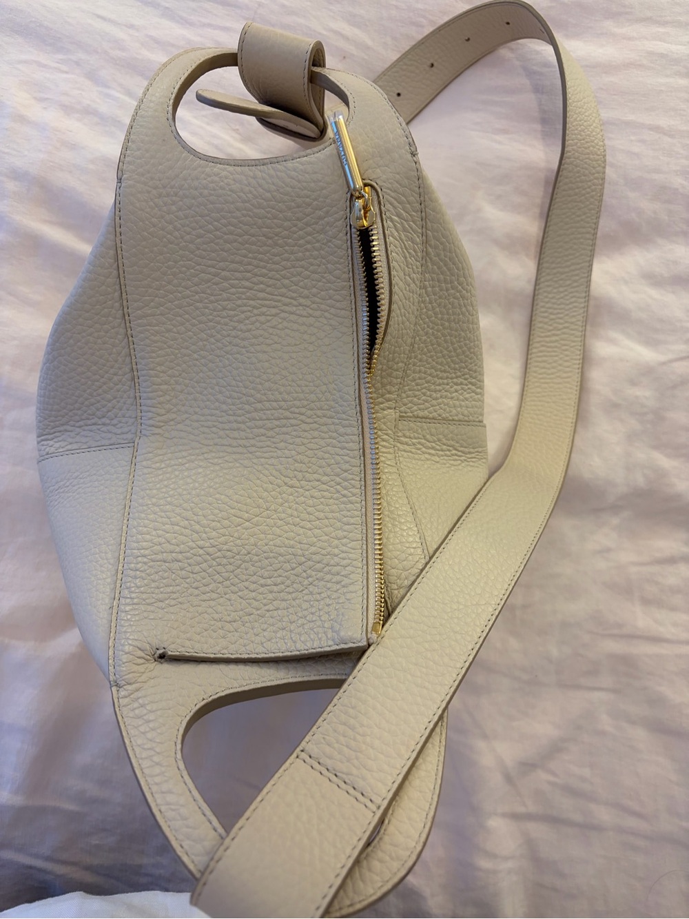 Cuyana Paloma Bag in Ecru - Picture 11 of 15